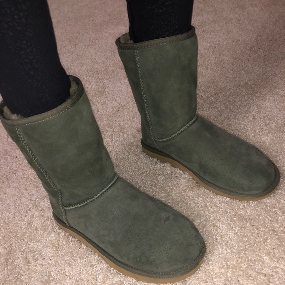 UGGS (medium height) - Picture 7 of 8